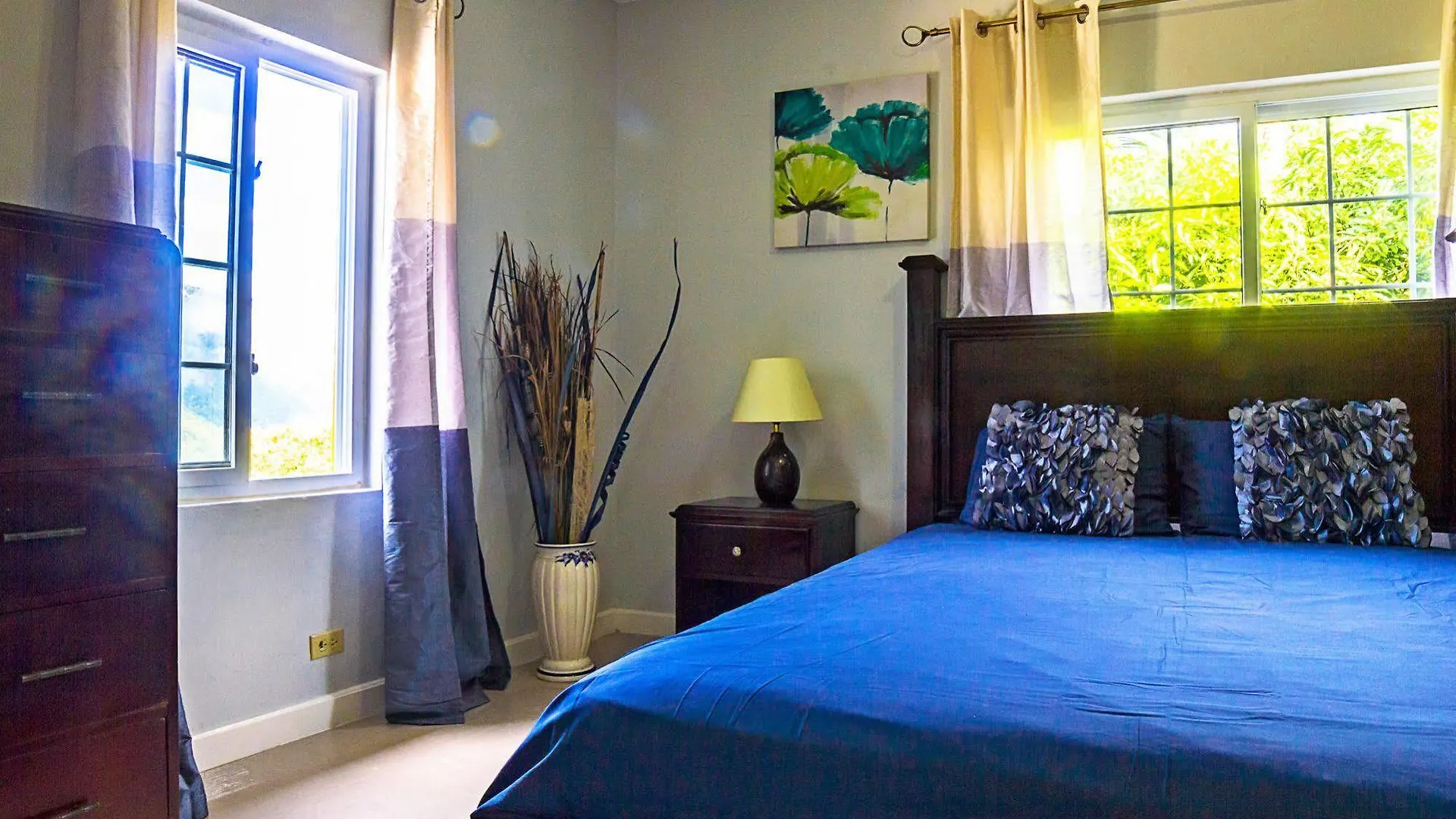 Sky View Guest Apartments Irish Town 公寓式酒店