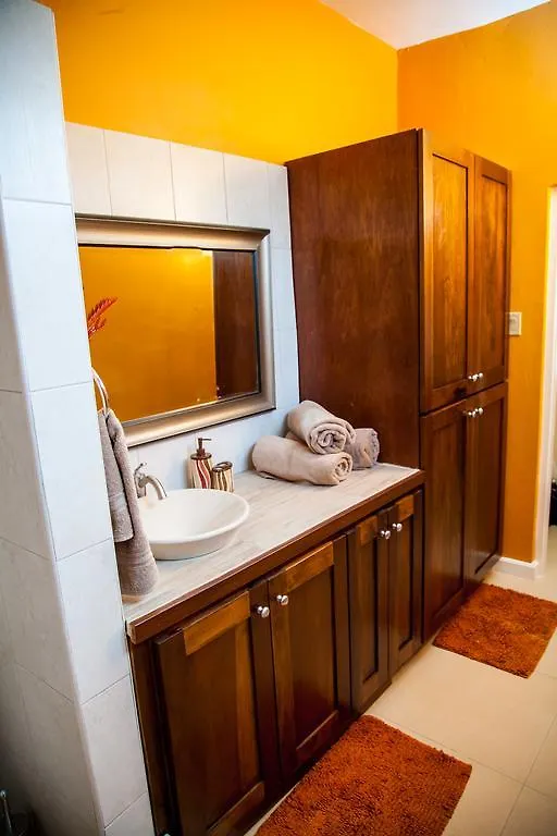 Sky View Guest Apartments Irish Town